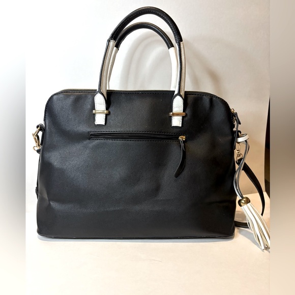 Black and White New Striped Handbag with Tassel - Picture 4 of 10